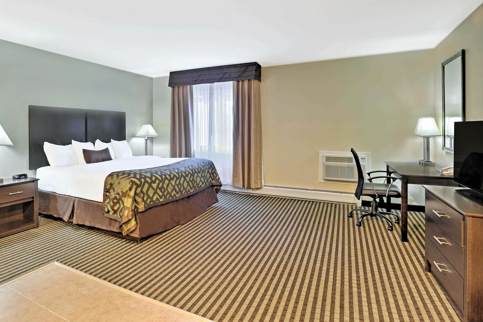 Hotel Baymont By Wyndham Essex Burlington Area Zewnętrze zdjęcie
